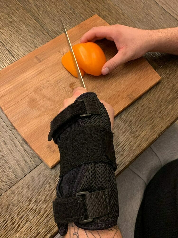 BLUE JAY Deluxe Wrist Brace for Carpal Tunnel